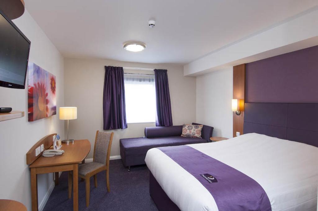 Premier Inn Ashford Central Eksteriør billede