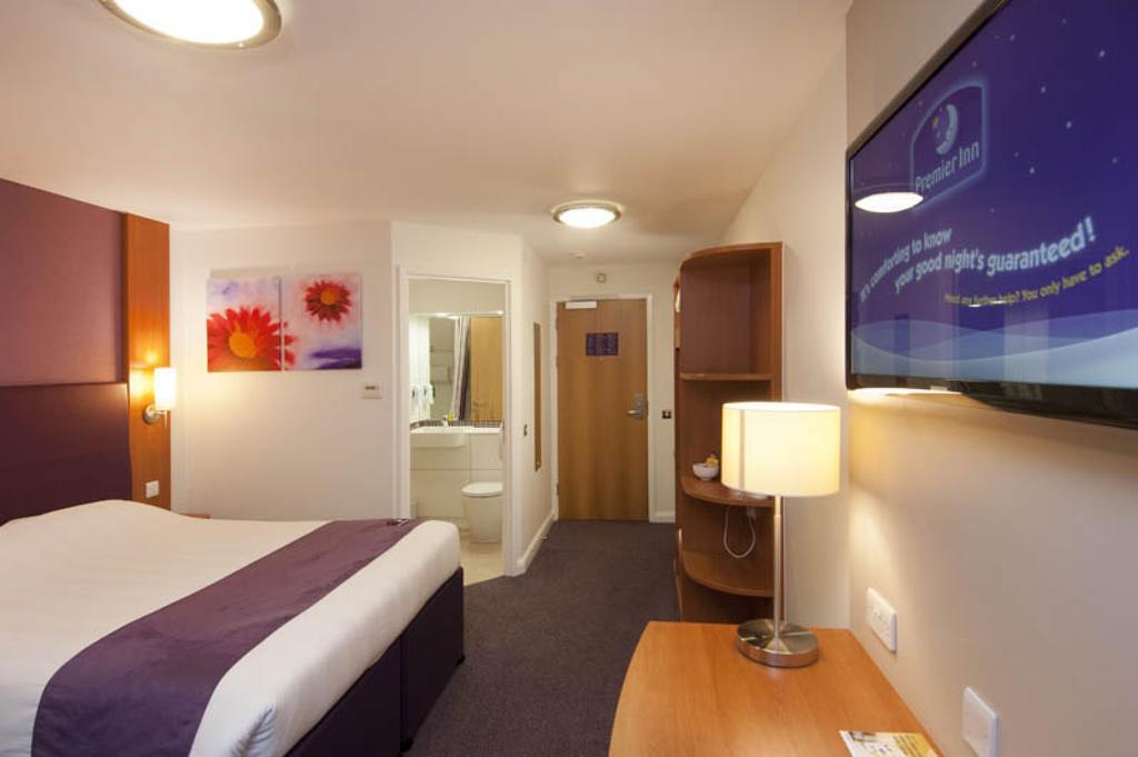 Premier Inn Ashford Central Eksteriør billede